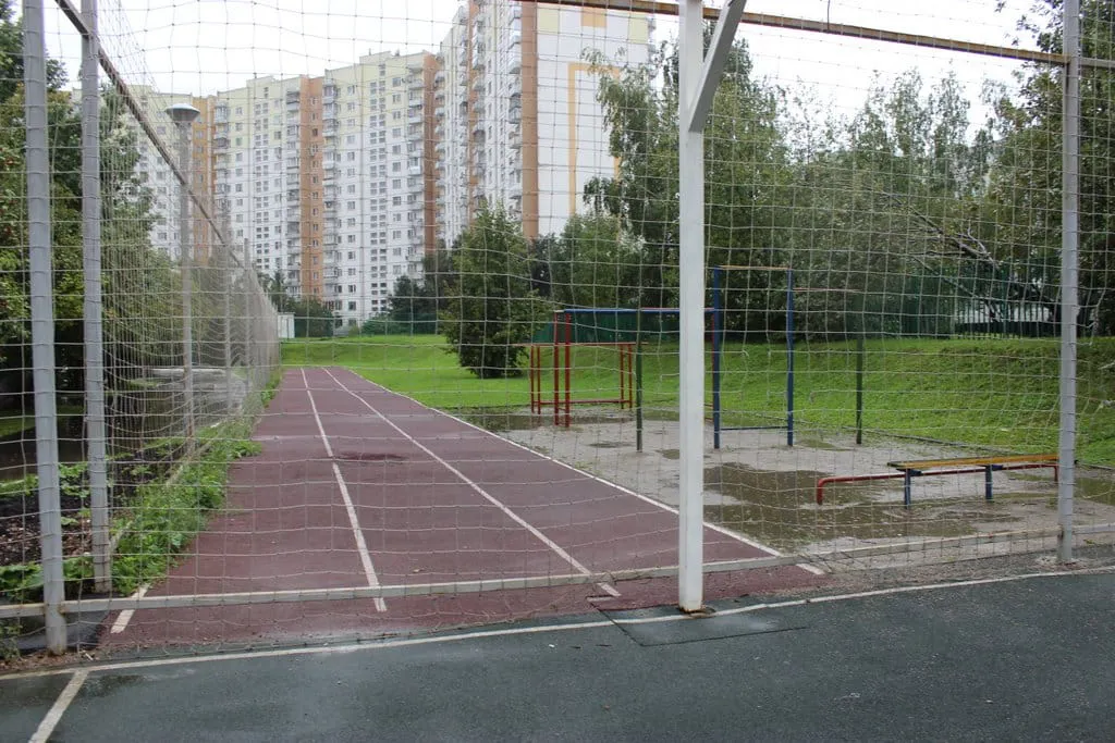 Спортивная площадка с беговой дорожкой, фото 9