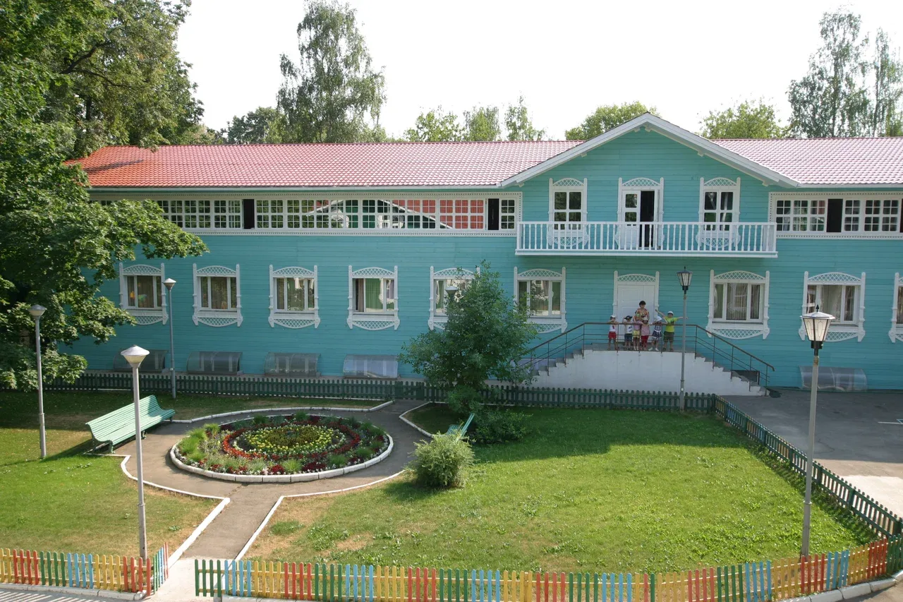 Пасторальная школа в русской избе, фото 8