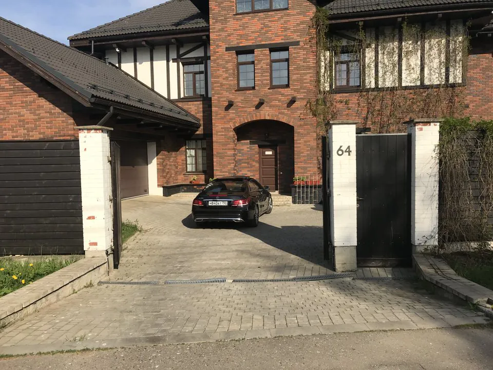 Кирпичный дом с участком, фото 3
