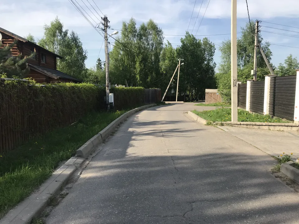 Кирпичный дом с участком, фото 1