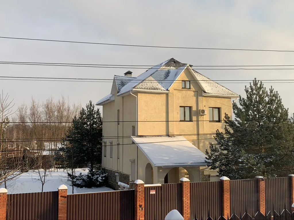 Современный дом с камином, фото 1