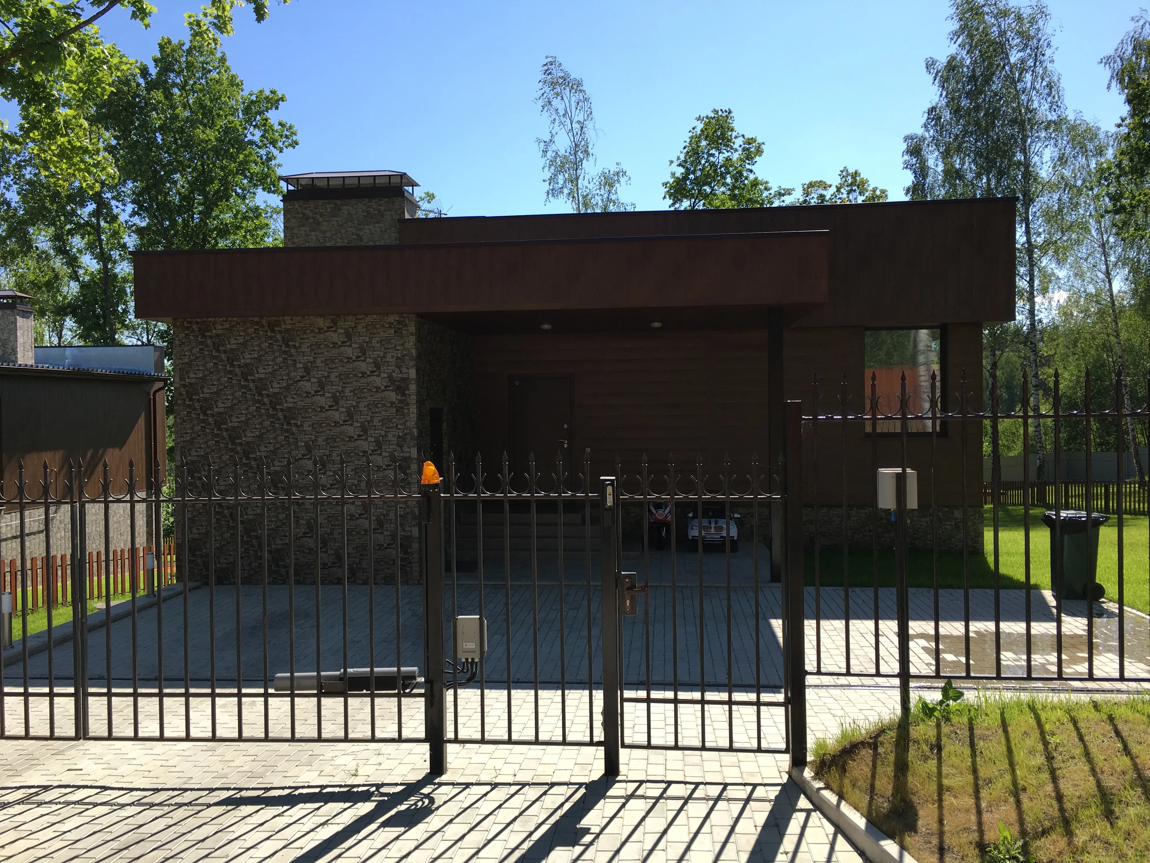 Загородный дом с террасами-консолями, фото 15