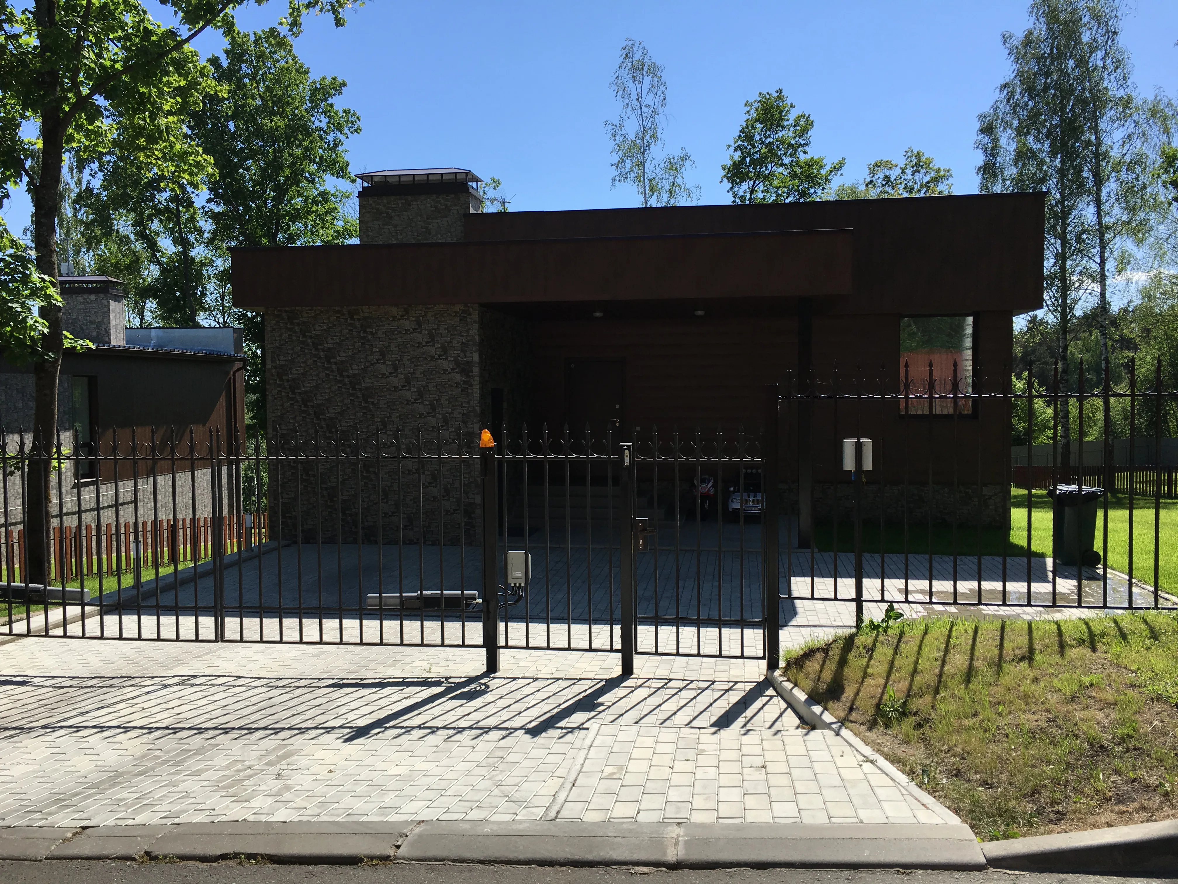 Загородный дом с террасами-консолями, фото 16