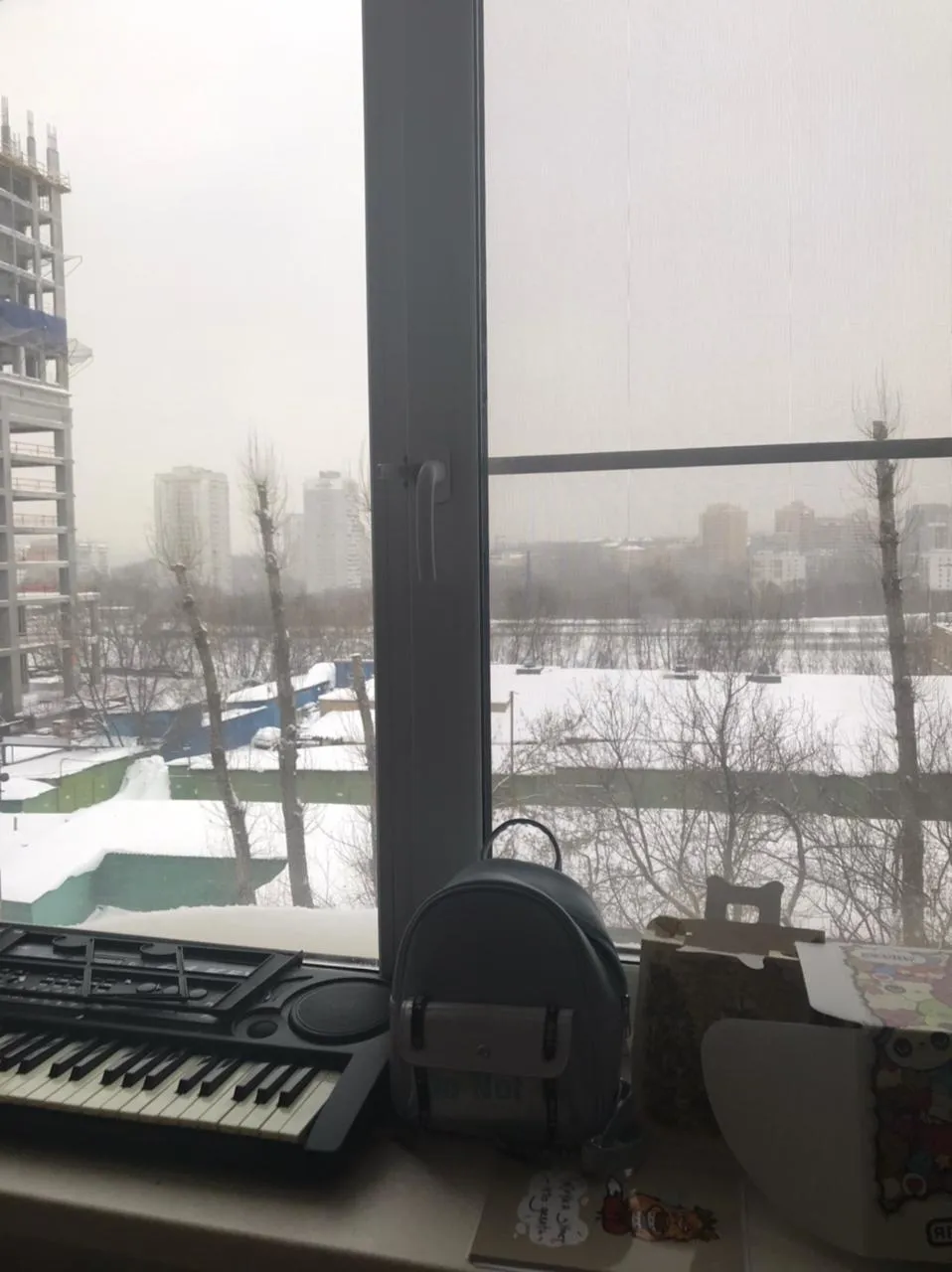 Хрущёвка со снегом за окном, фото 8