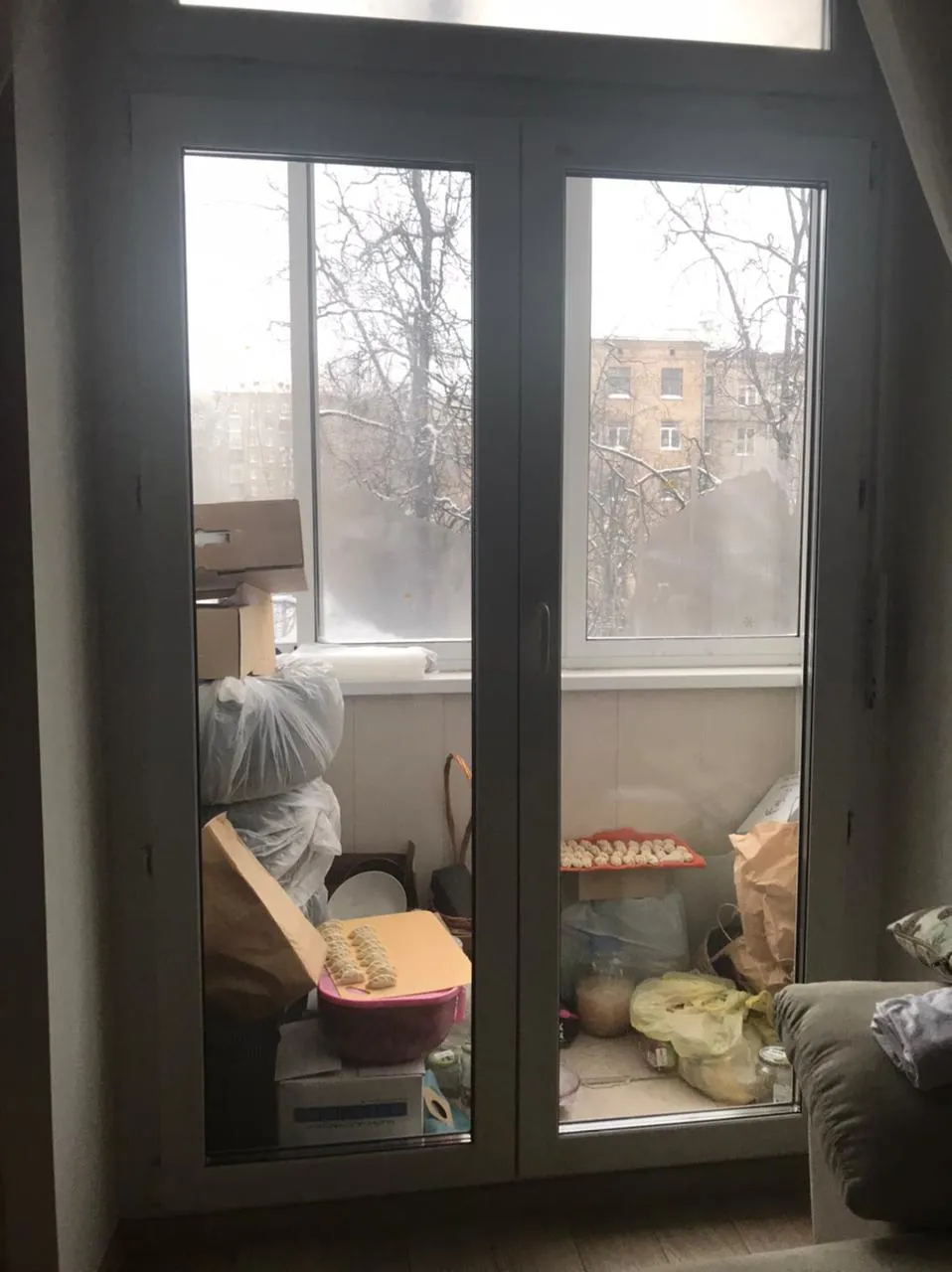 Хрущёвка со снегом за окном, фото 23