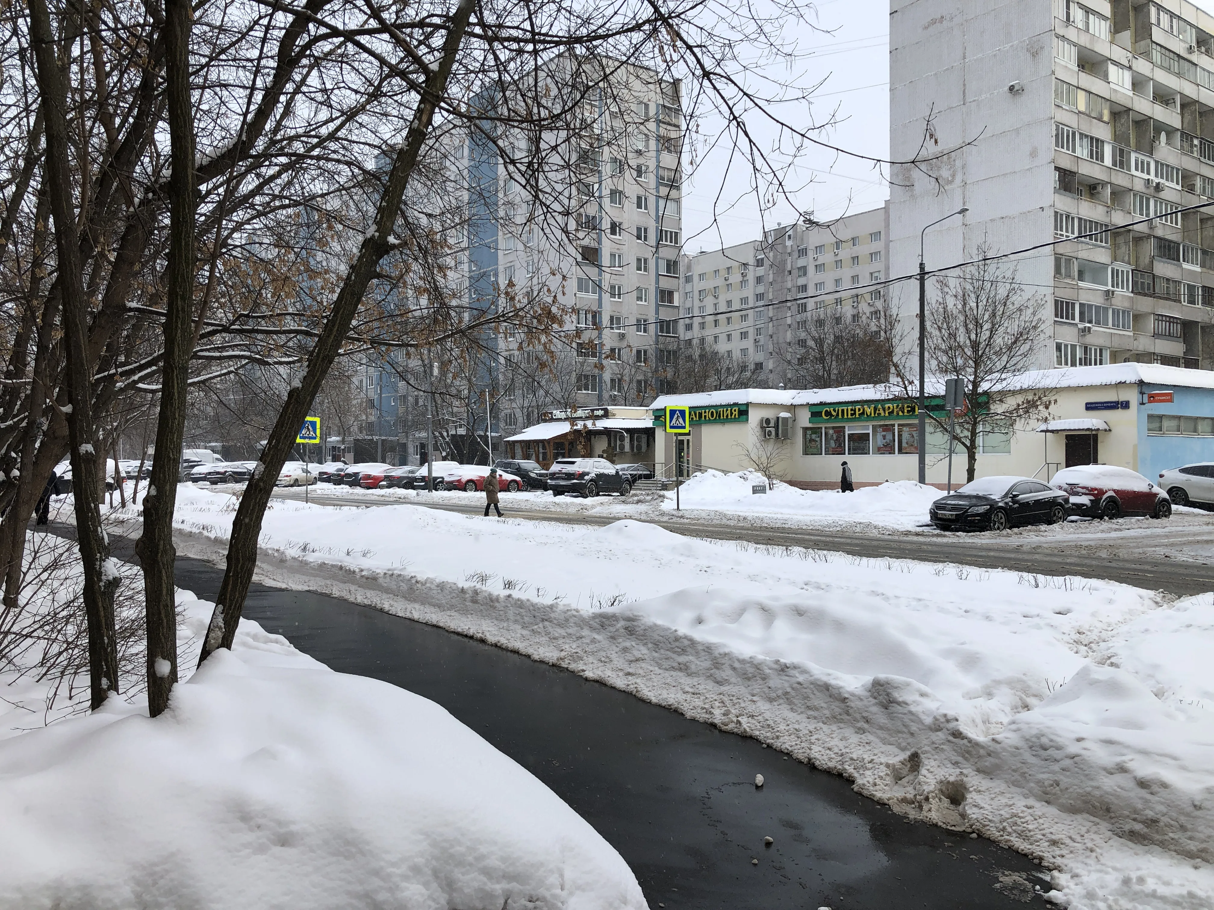 Барбершоп со стеной граффити, фото 16