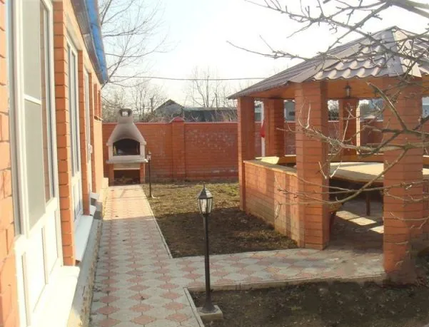 Красный дом с башней, фото 3
