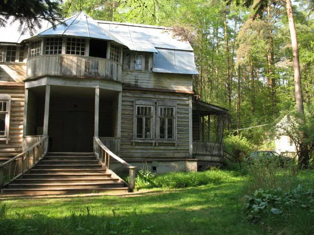 Дача с круговой верандой, фото 1
