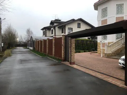 Белый дом с садом, фото 3