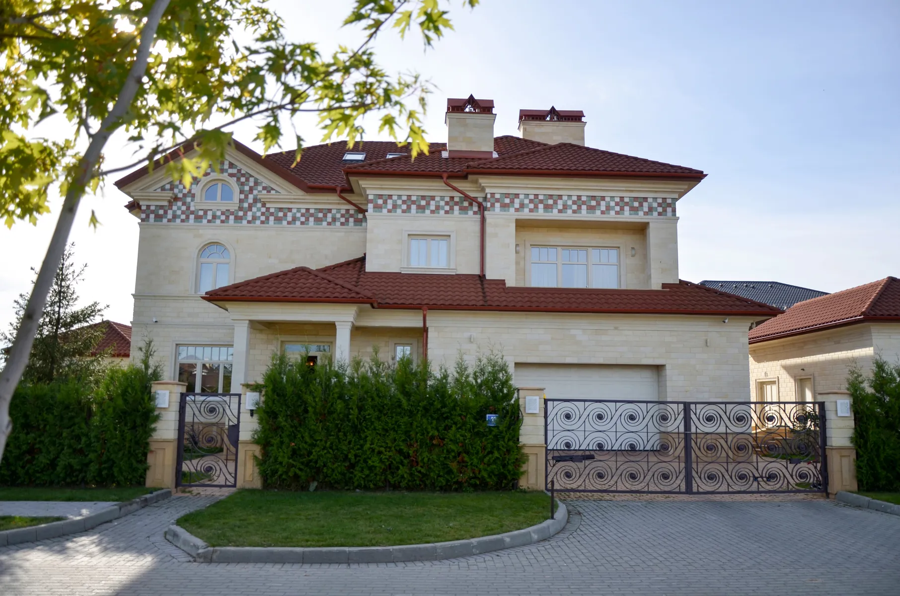 Резная классика неоклассики, фото 1