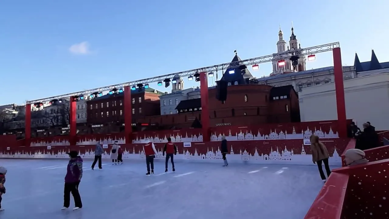 Каток у башни, фото 1