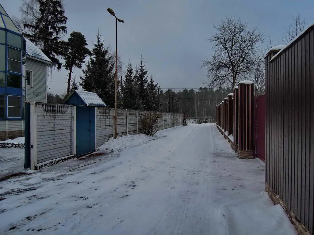 Загородный дом с остекленной башней, фото 1