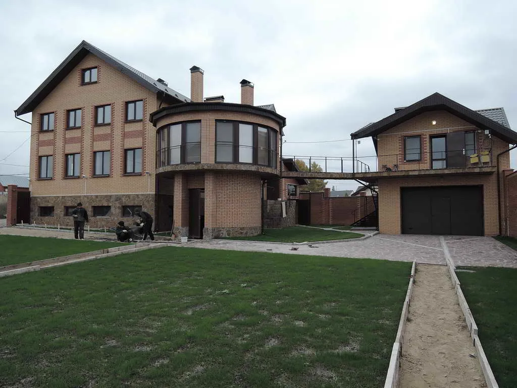 Рыжекирпичный дом у озера, фото 7