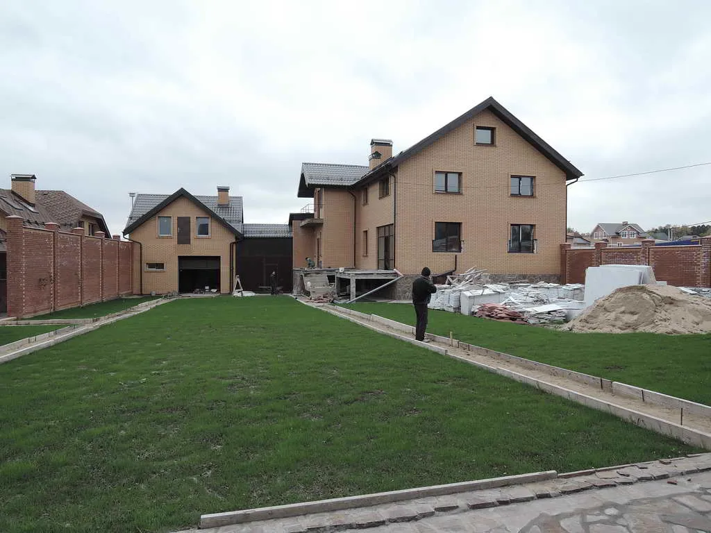 Рыжекирпичный дом у озера, фото 8