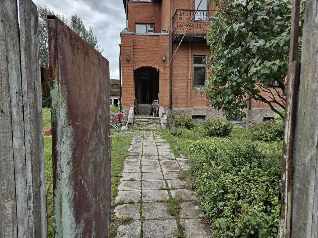 Рыжий дом с арками, фото 3