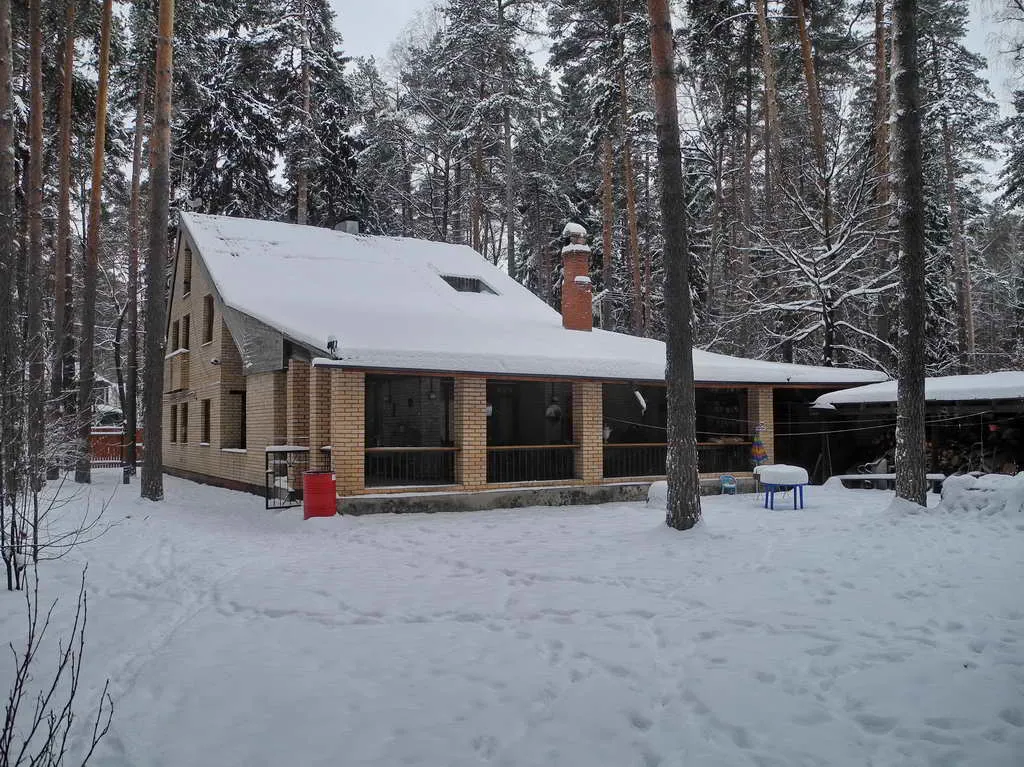 Кирпичная дача в лесу, фото 9