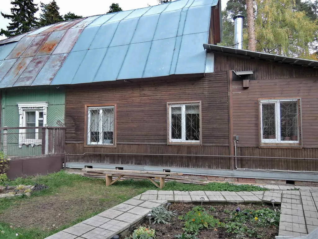 Дача с синей крышей, фото 4