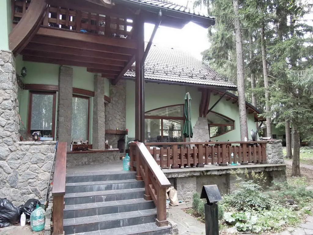Каменные ворота в лесу, фото 10