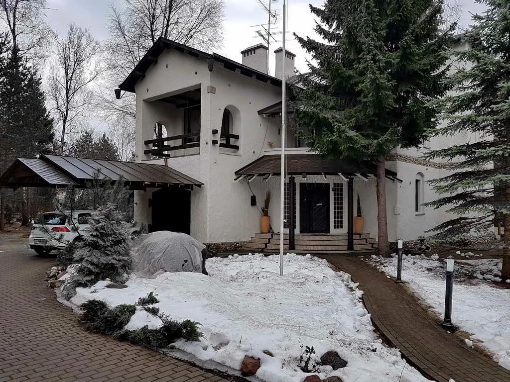 Белый дом в лесу, фото 6