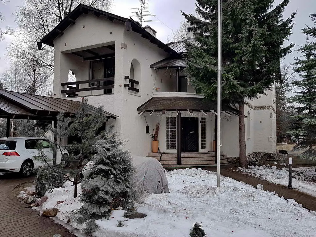 Белый дом в лесу, фото 7