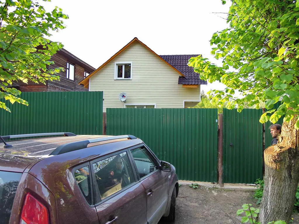 Рустик-дача в зарослях, фото 1