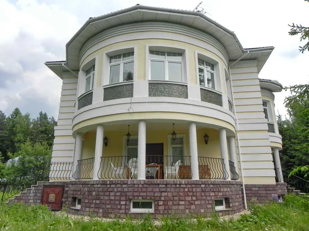 Классический дом с елями, фото 14