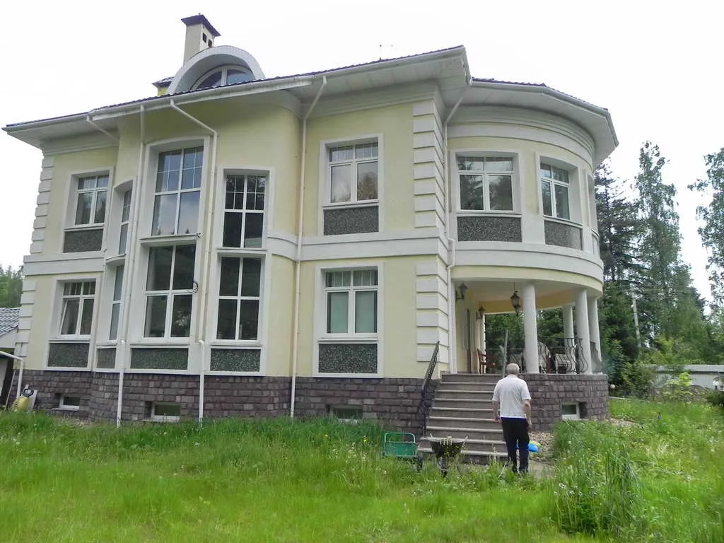 Классический дом с елями, фото 17