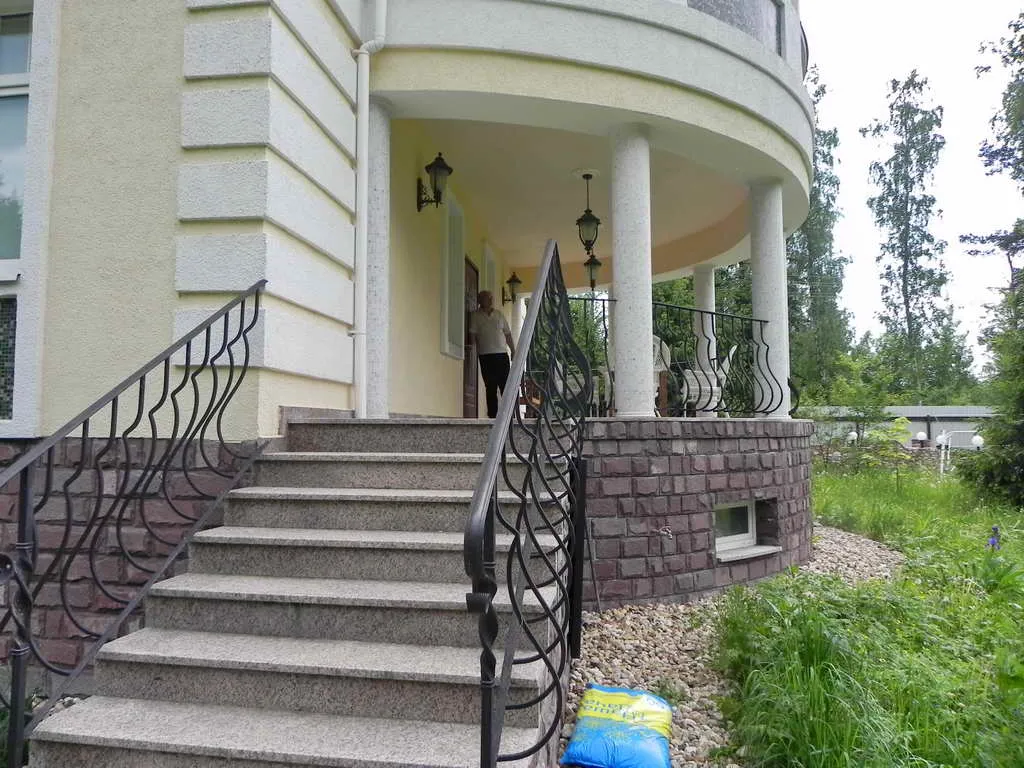 Классический дом с елями, фото 18