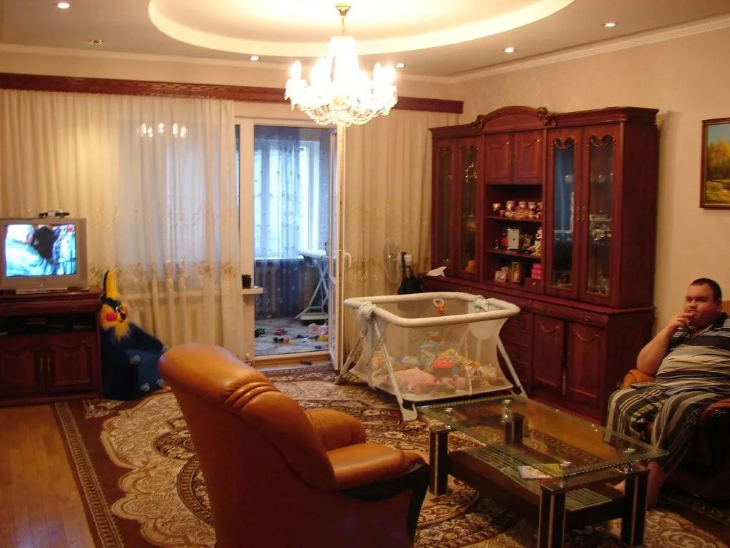 Рыжий забор и ели, фото 23
