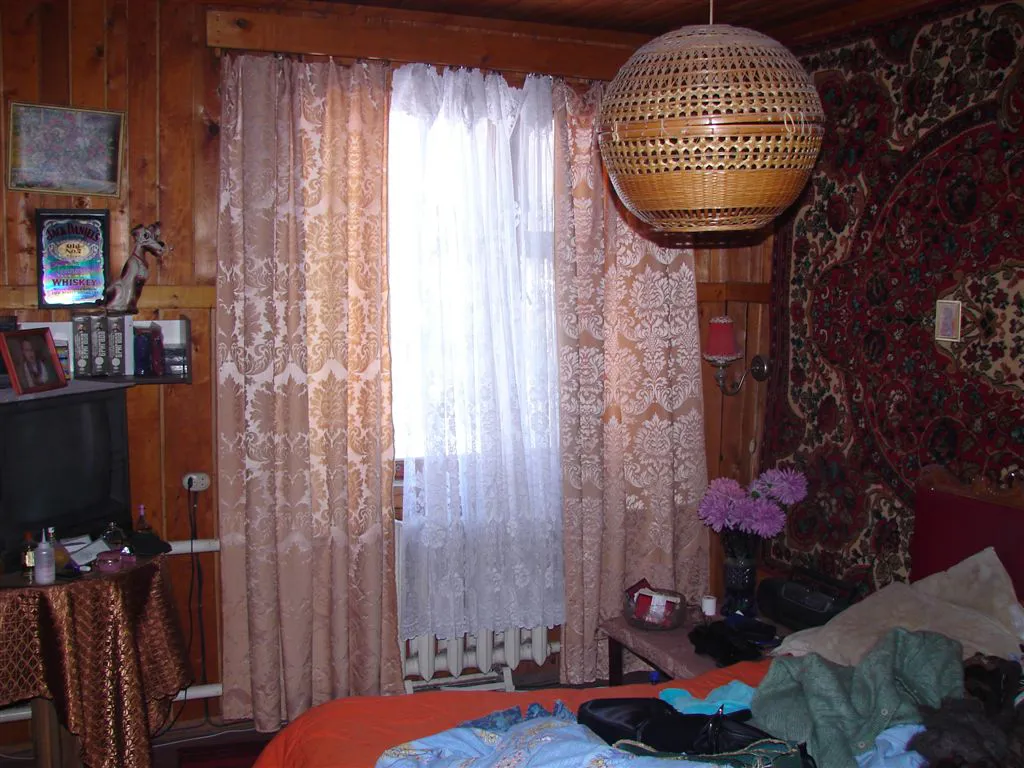 Бирюзовая Изгородь в Лесу, фото 17