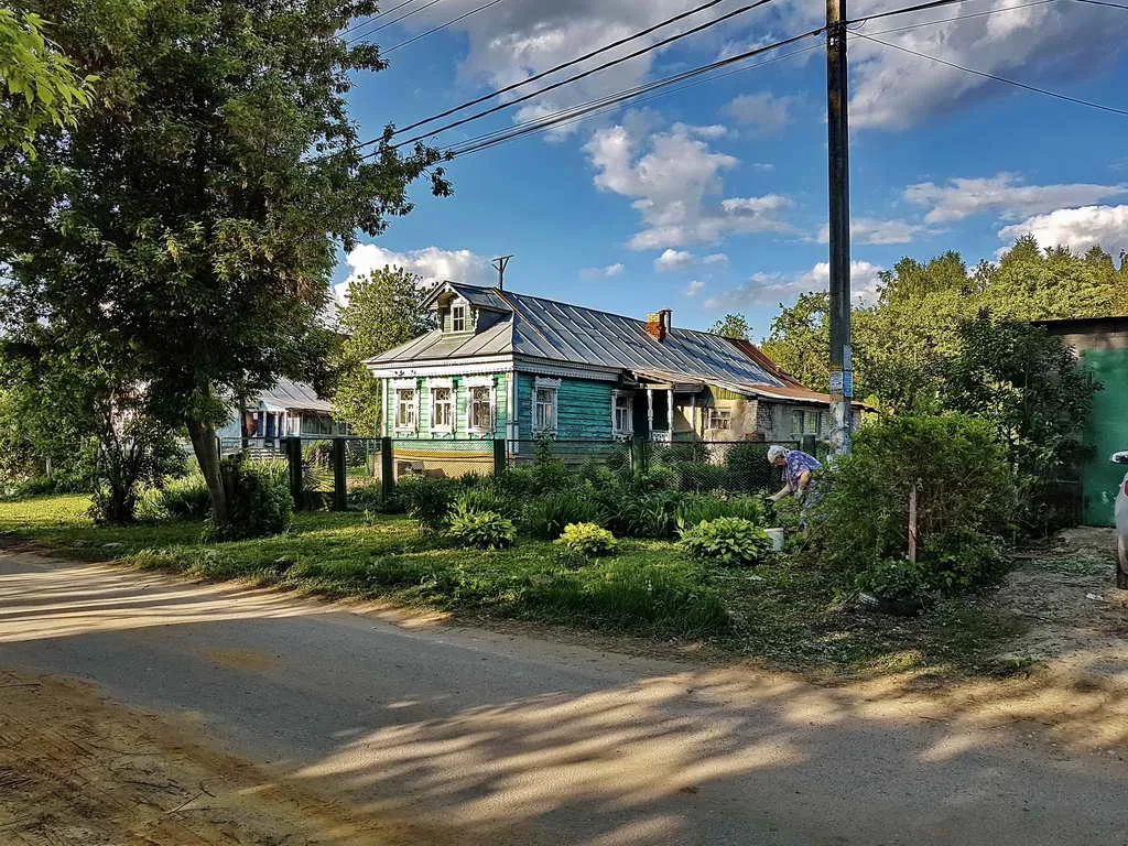 Резная дача в зелени, фото 1