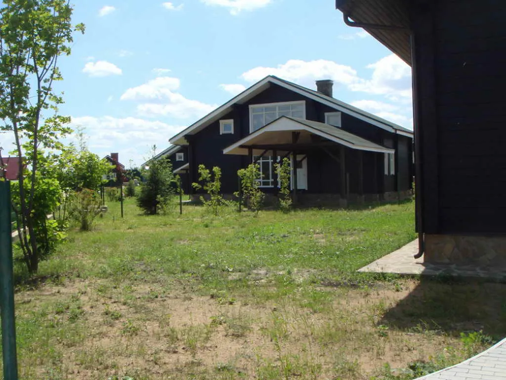 Загородный дом с зелёной крышей, фото 15