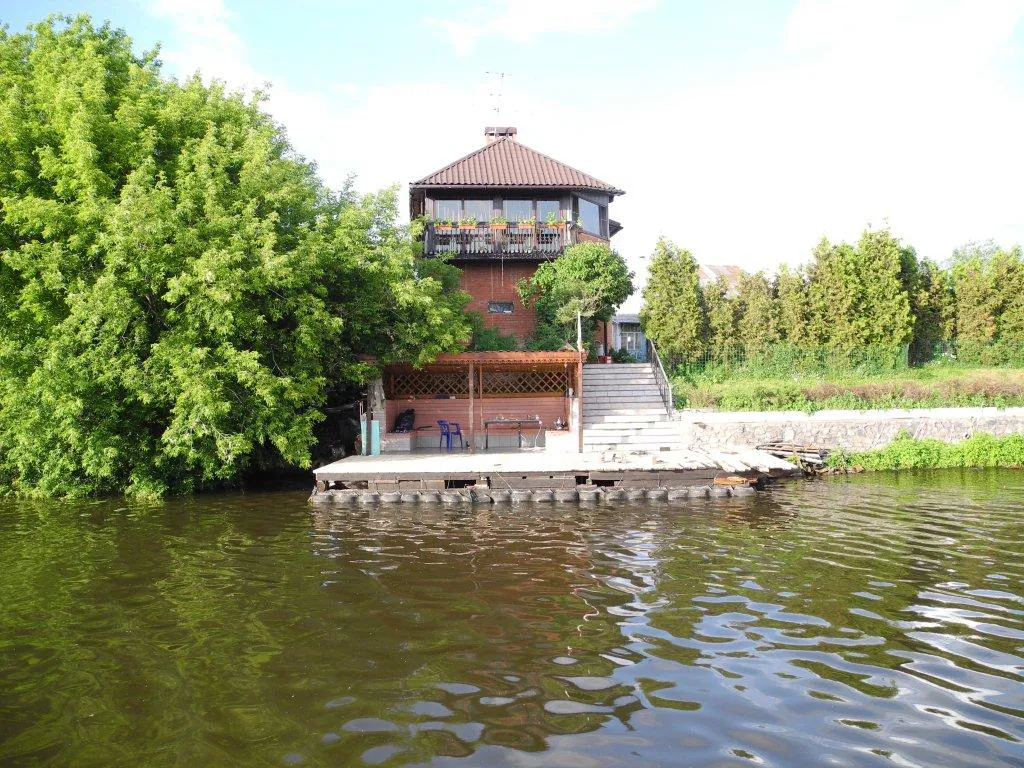 Дача у воды с террасой, фото 2