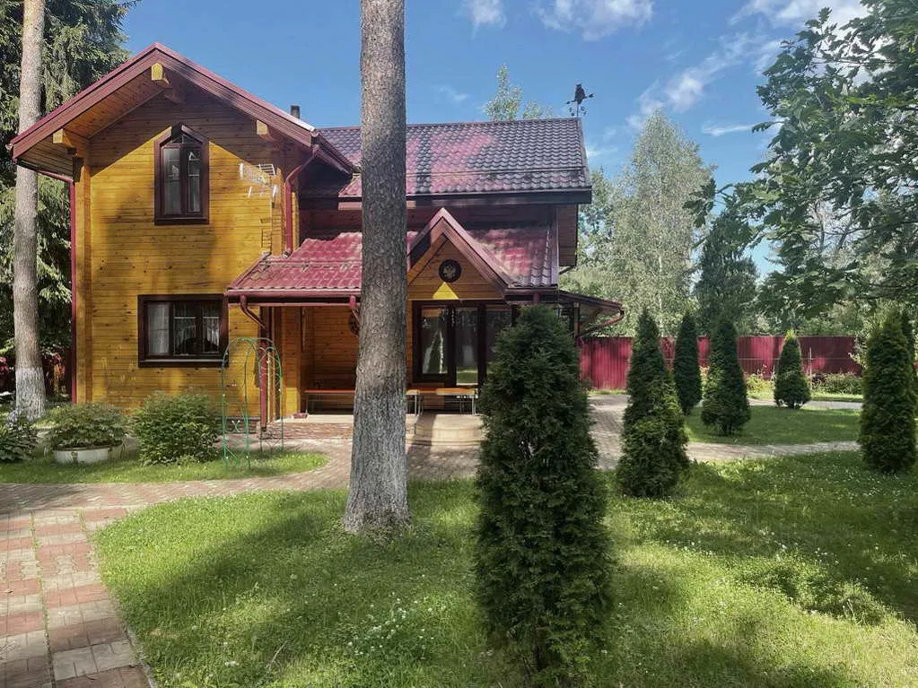 Деревянный дом в соснах, фото 8
