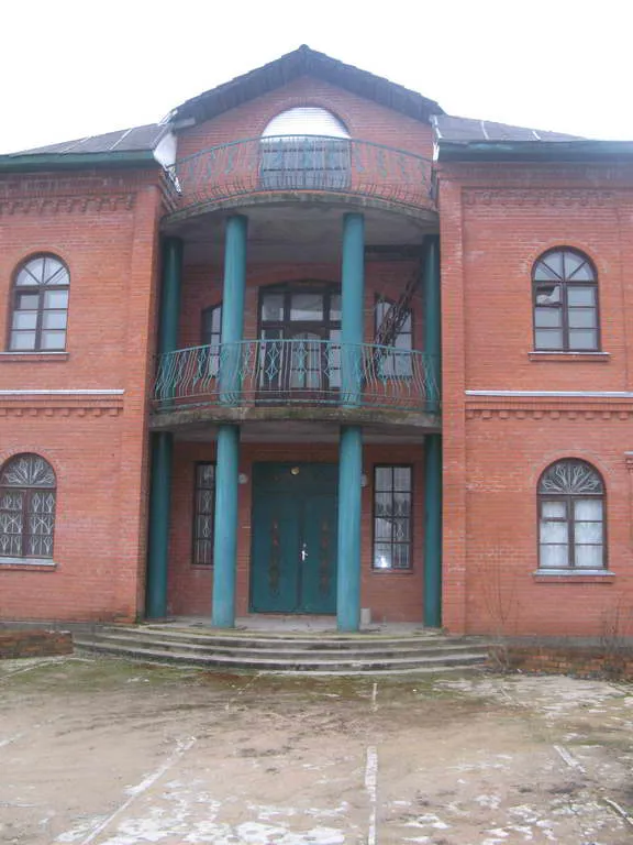 Кирпичный дом с колоннами, фото 5