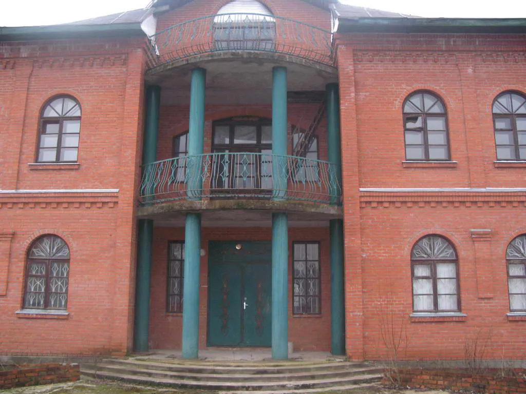 Кирпичный дом с колоннами, фото 6