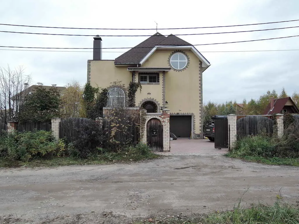 Башня с круглым окном, фото 1