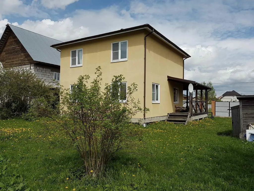 Желтый дом с верандой, фото 14