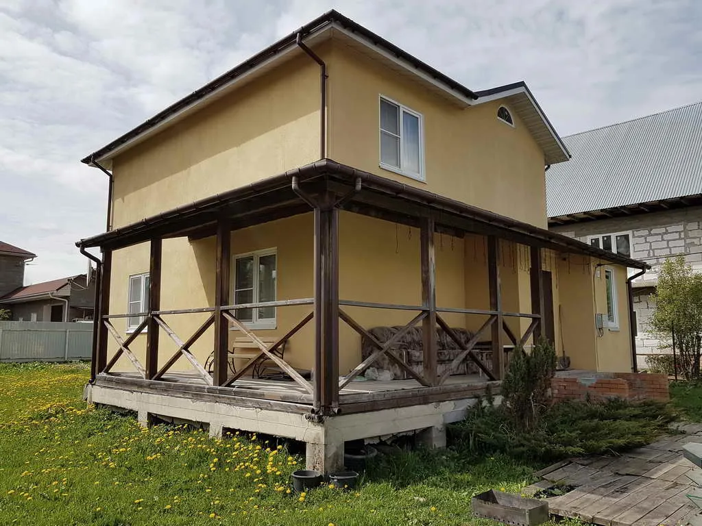 Желтый дом с верандой, фото 8