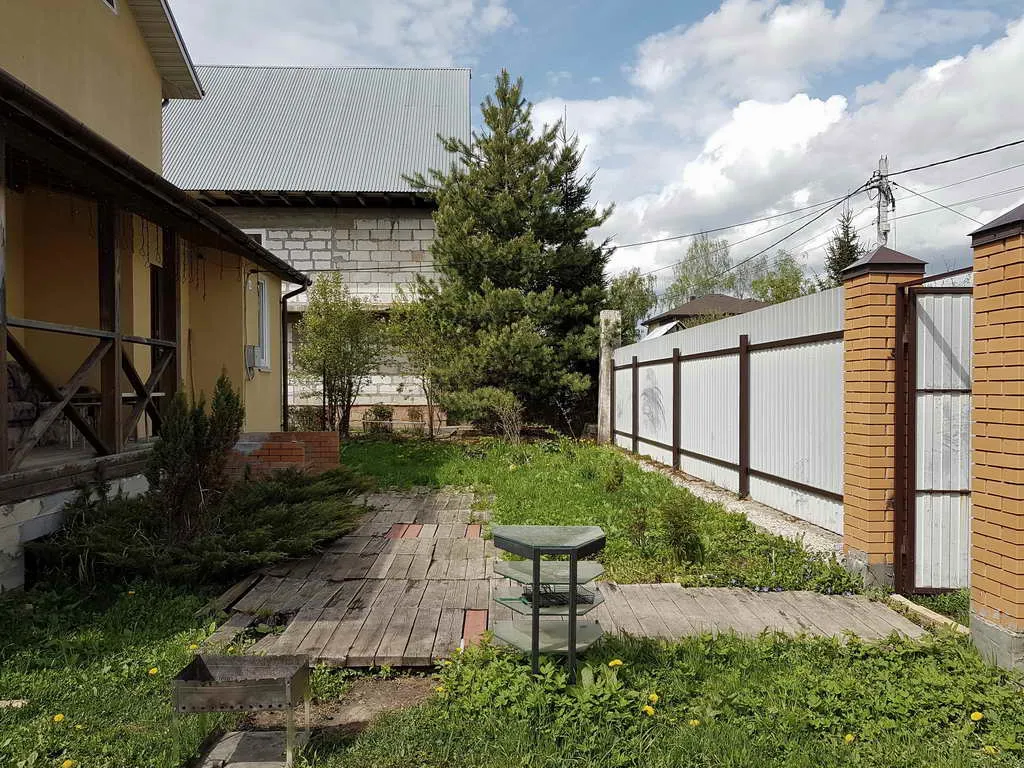 Желтый дом с верандой, фото 9