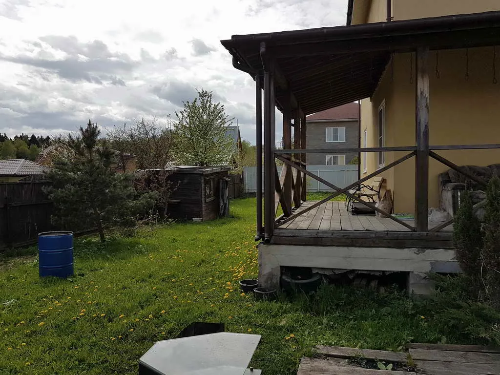 Желтый дом с верандой, фото 6