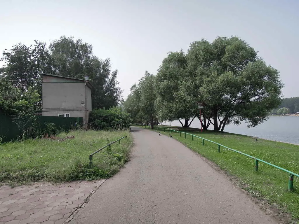 Каменный дом у озера, фото 1