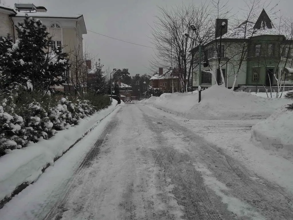 Большой дом в снегу, фото 3