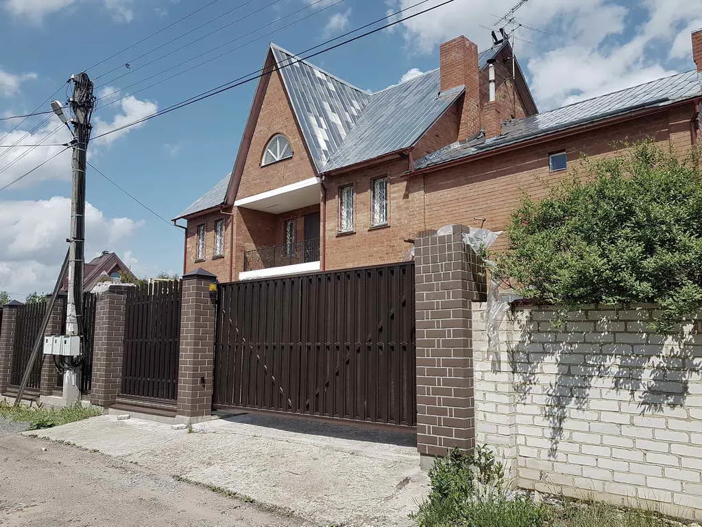 Кирпичный дом с мансардой, фото 2