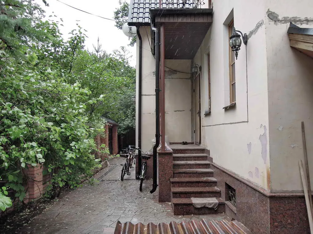 Дом с тёмной мансардой, фото 5