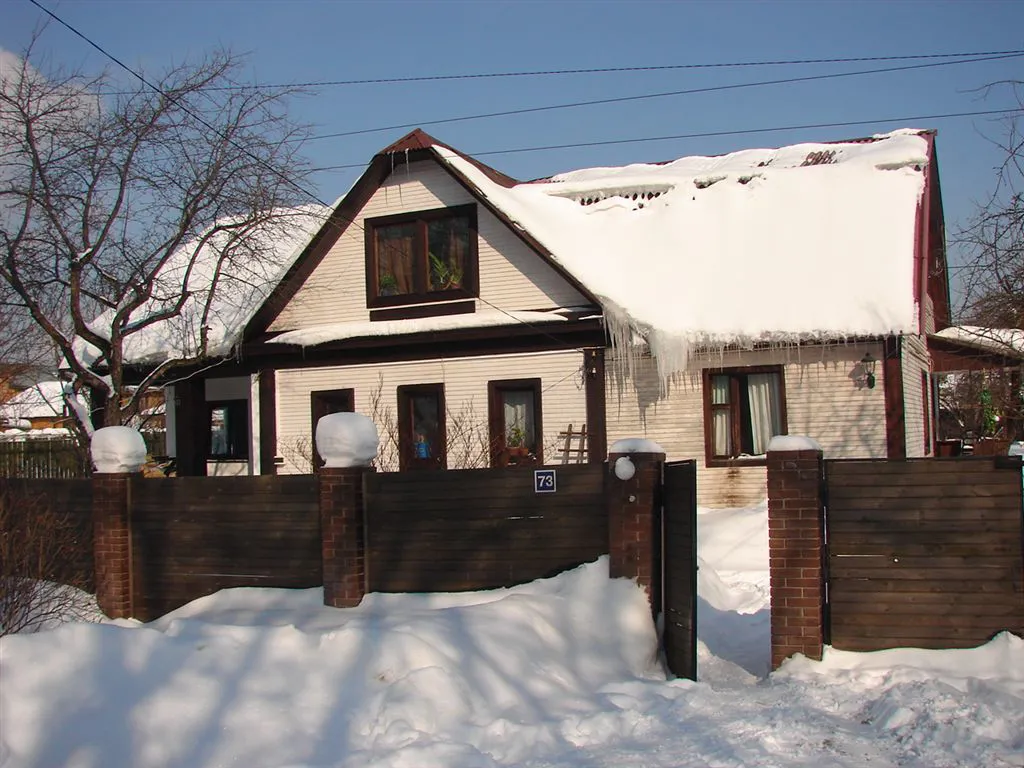 Зимняя дача в лесу, фото 1