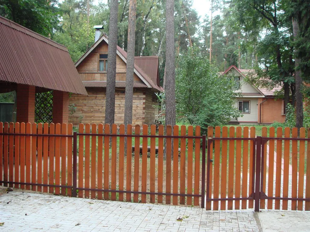 Дача с оранжевым забором, фото 3