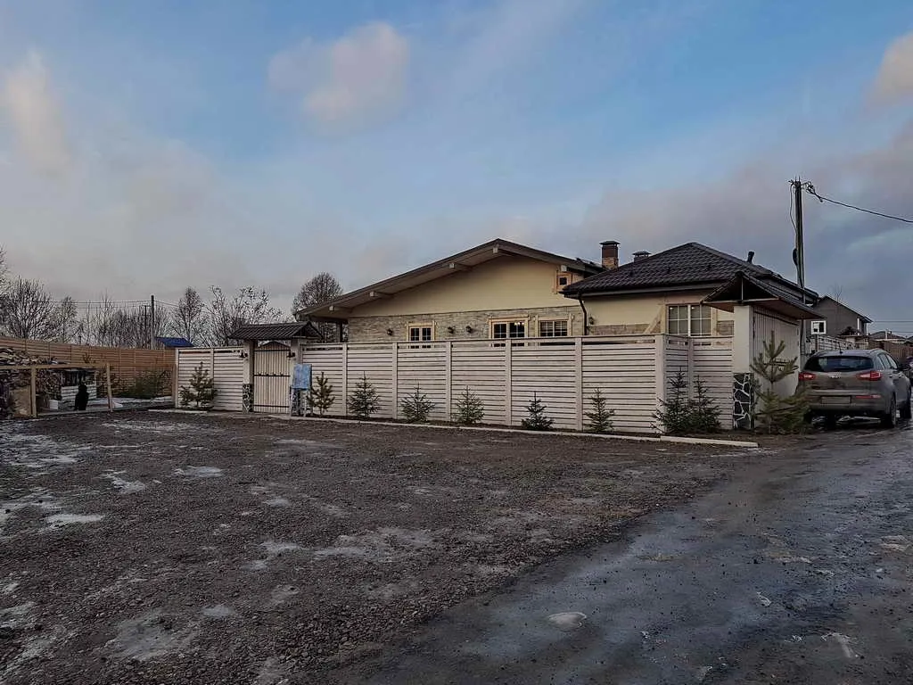 Дом с резным забором, фото 2