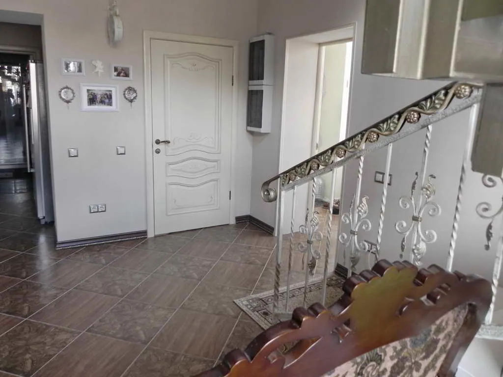 Большой дом с беседкой, фото 10