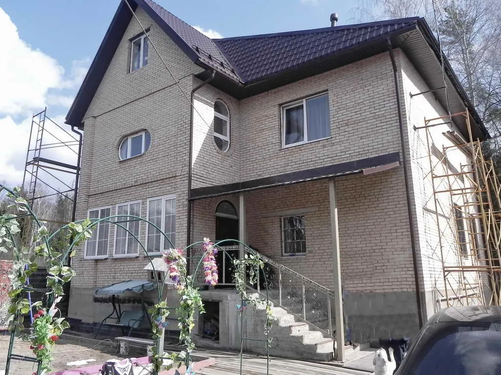Большой дом с беседкой, фото 1